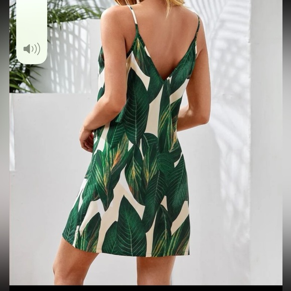 💫SHEIN Summer floral/tropical design dress - Picture 3 of 5